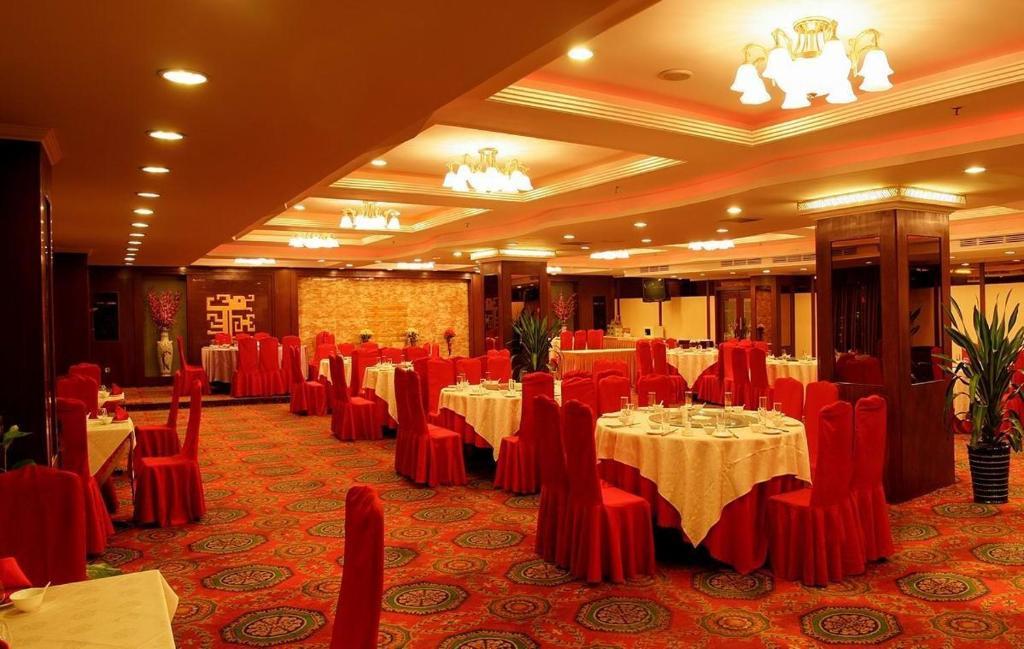Oriental Hotel Tong Xiang Jiaxing Bagian luar foto